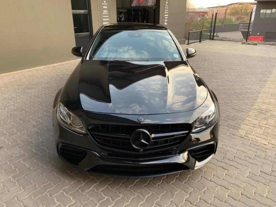 Mercedes-AMG E63 S 4Matic+ by RACE! 2019 года  (фото 9 из 17)
